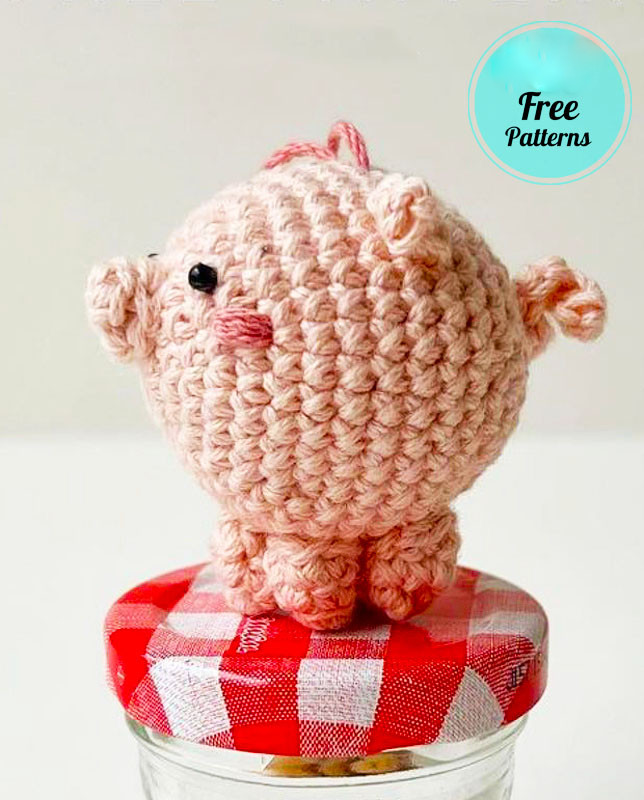 Amigurumi Easy Keychain Pig Free Pattern-2