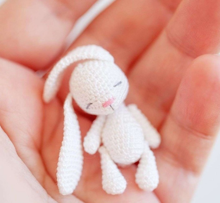 Amigurumi Micro Bunny Free Pattern-1